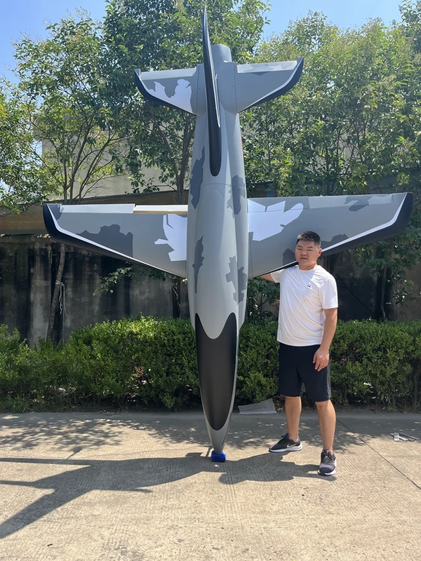 Shark — 3.4 m photo 8